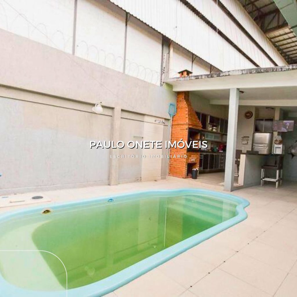 Vende-se casa com piscina no Condominio Amazon Village