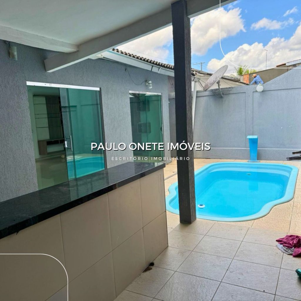 Vende-se casa com piscina no Condominio Amazon Village