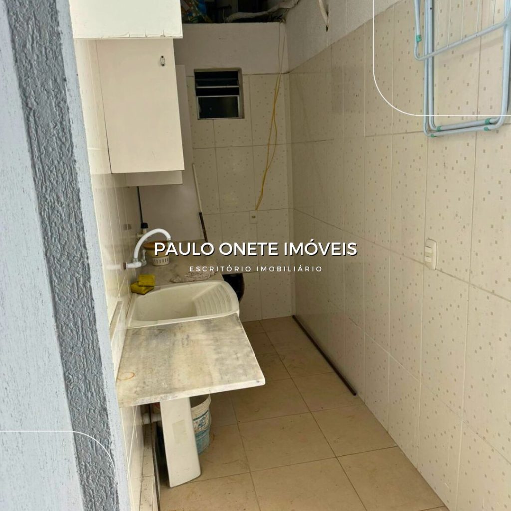 Vende-se casa com piscina no Condominio Amazon Village