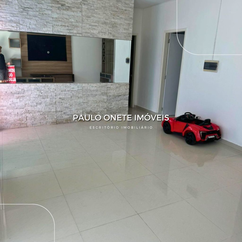 Vende-se casa com piscina no Condominio Amazon Village