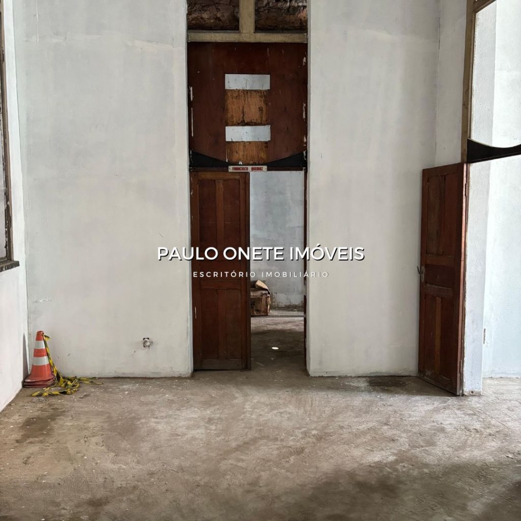 ALUGA-SE CASARÃO/GALPÃO COMERCIAL – 89,50M² – CENTRO DE MANAUS