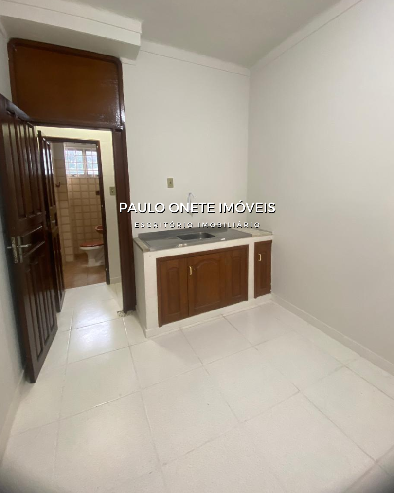 ALUGA-SE SALA COMERCIAL NA AV. JAPURÁ ALUGA-SE SALA COMERCIAL NA AV. JAPURÁ