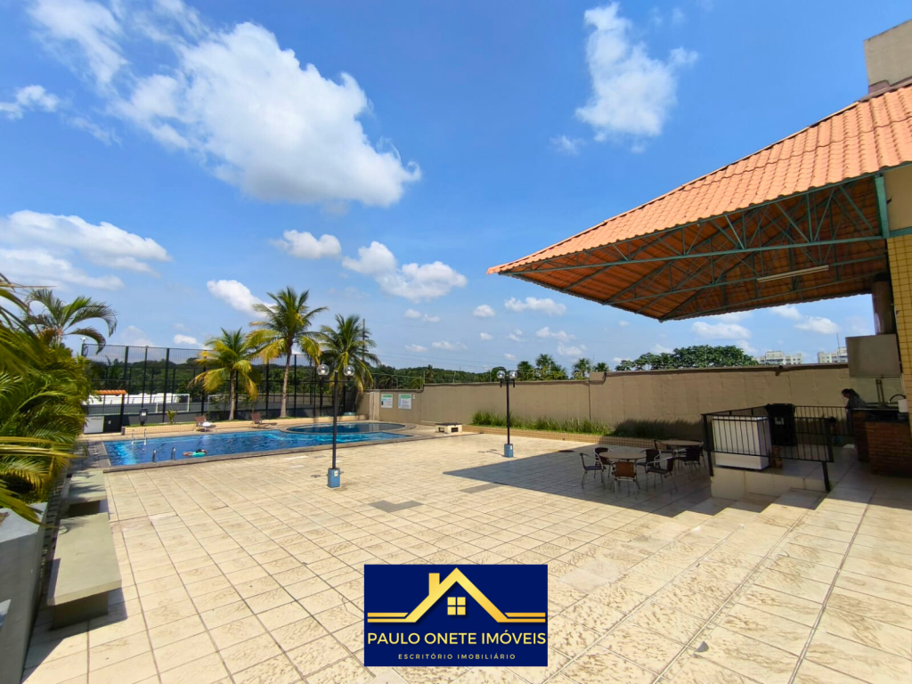 ALUGA-SE APARTAMENTO MOBILIADO – PARQUE DEZ – 3 QUARTOS (1 SUÍTE) – CONDOMÍNIO ARVOREDO