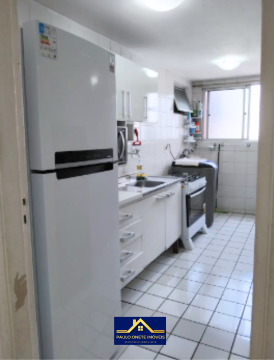 ALUGA-SE APARTAMENTO MOBILIADO – PARQUE DEZ – 3 QUARTOS (1 SUÍTE) – CONDOMÍNIO ARVOREDO