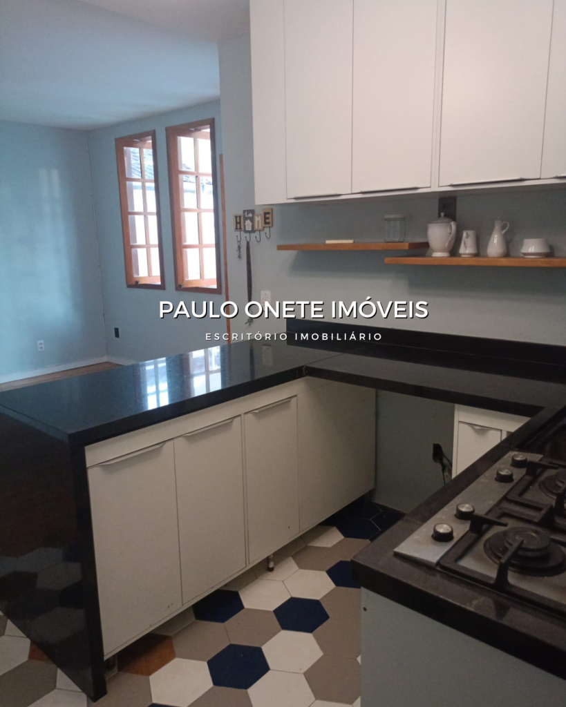 ALUGA-SE CASA COM 3 QUARTOS E PISCINA NO NOVO ALEIXO ALUGA-SE CASA COM 3 QUARTOS E PISCINA NO NOVO ALEIXO