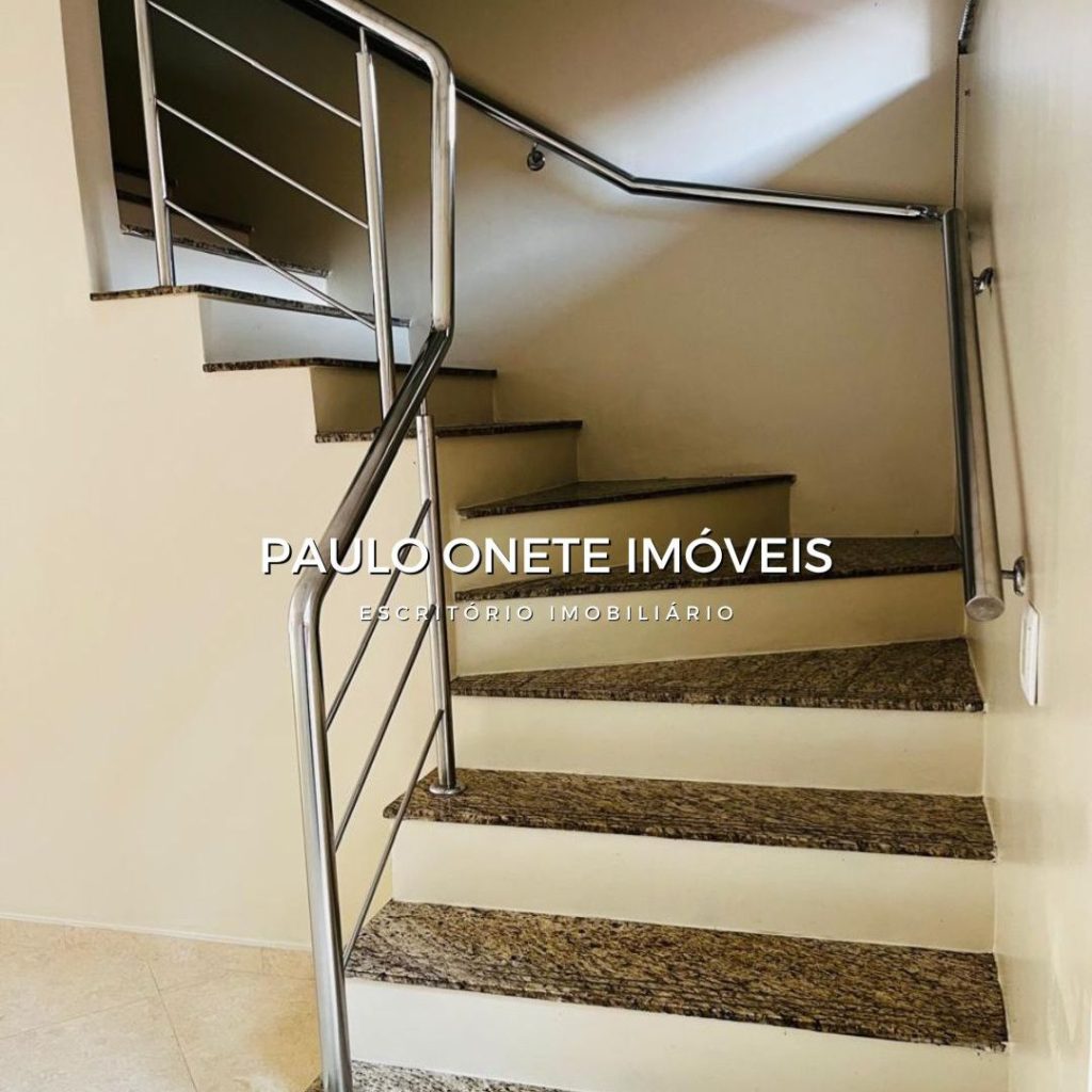 VENDE-SE CASA NO CONDOMÍNIO QUINTA DAS LARANJEIRAS