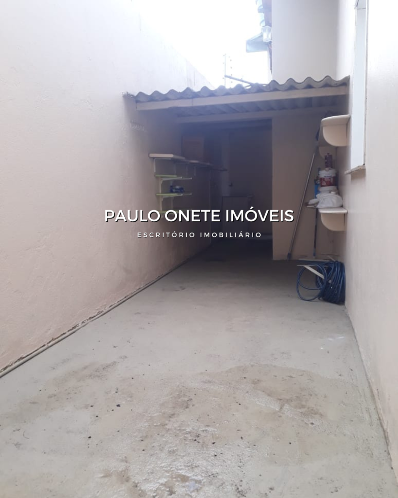 ALUGA-SE CASA COM 3 QUARTOS E PISCINA NO NOVO ALEIXO ALUGA-SE CASA COM 3 QUARTOS E PISCINA NO NOVO ALEIXO