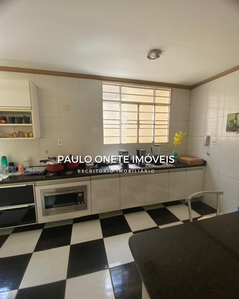 VENDE-SE – CASA RESIDENCIAL JARDIM DE VERSALLES