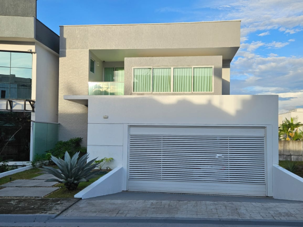 VENDE-SE – CASA CONDOMINIO RENAISSANCE