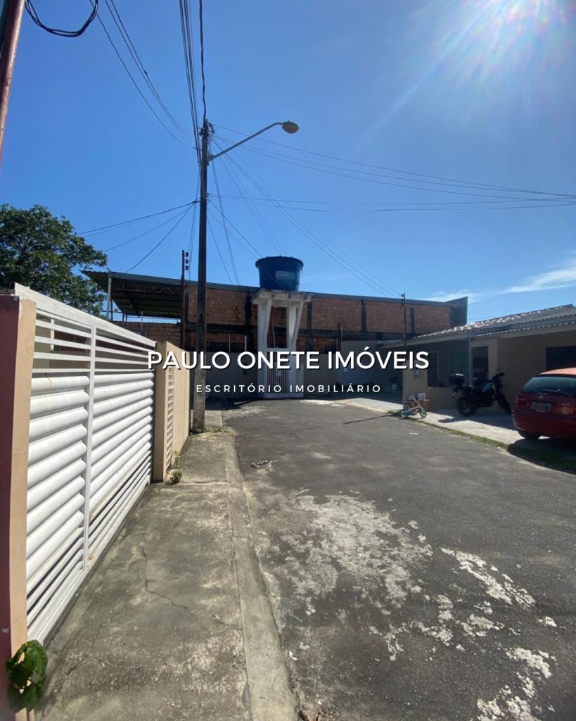 VENDE-SE UMA EXCELENTE CASA- BAIRRO DE FLORES