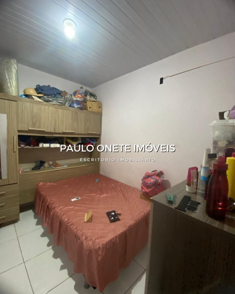 VENDE-SE UMA EXCELENTE CASA- BAIRRO DE FLORES