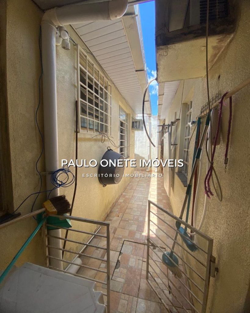 VENDE-SE – CASA RESIDENCIAL JARDIM DE VERSALLES