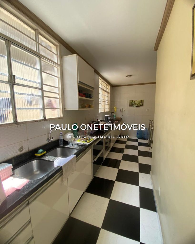 VENDE-SE – CASA RESIDENCIAL JARDIM DE VERSALLES
