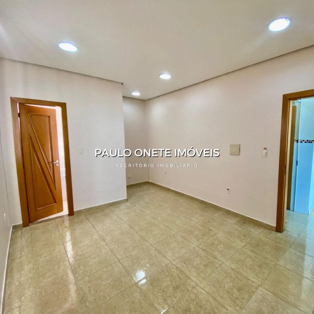 ALUGA-SE – SALA COMERCIAL NO TÉRREO – 18M² – AV. JOÃO VALÉRIO.