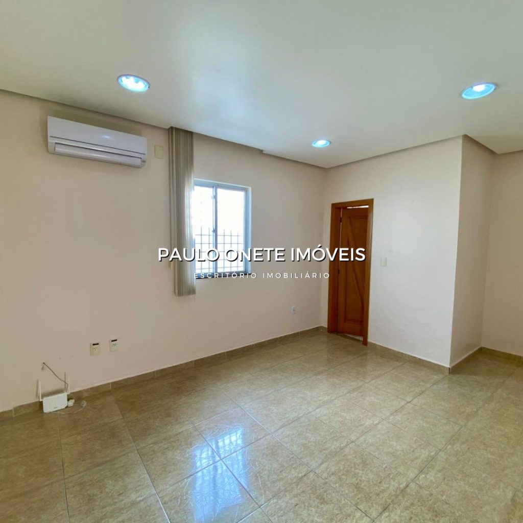 ALUGA-SE – SALA COMERCIAL NO TÉRREO – 18M² – AV. JOÃO VALÉRIO.