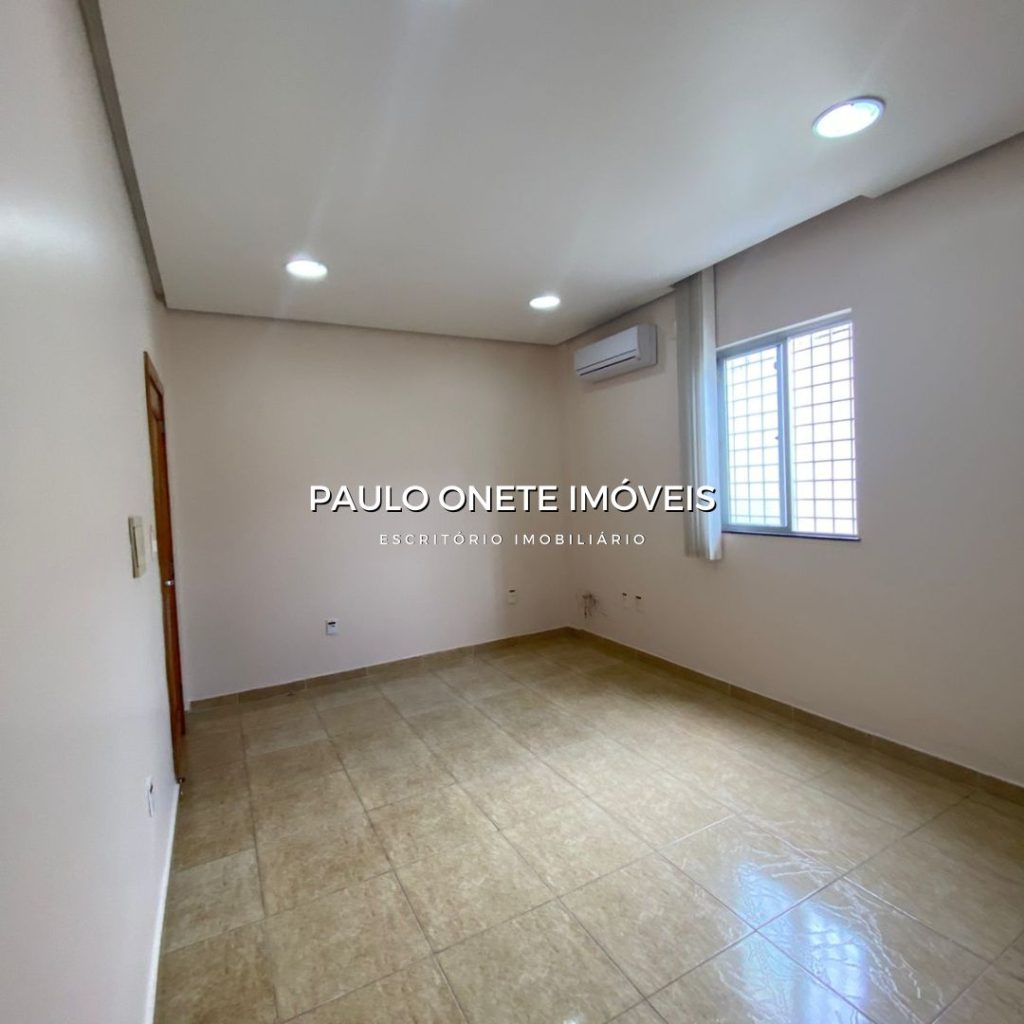 ALUGA-SE – SALA COMERCIAL NO TÉRREO – 18M² – AV. JOÃO VALÉRIO.