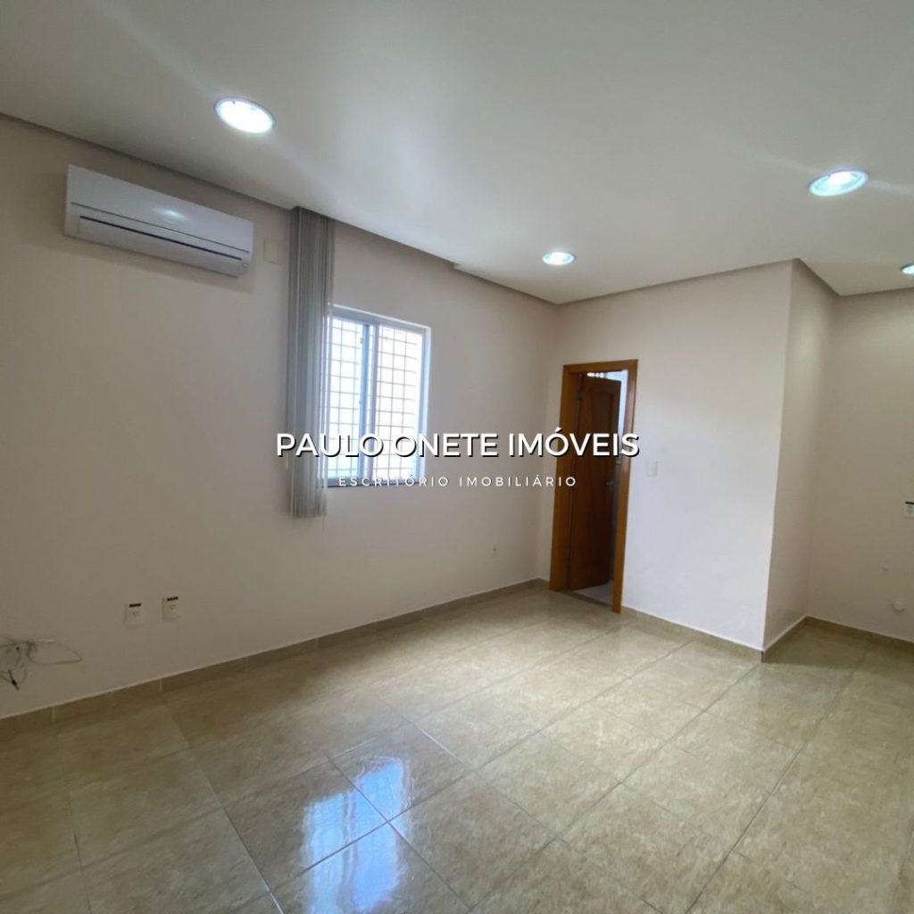 ALUGA-SE – SALA COMERCIAL NO TÉRREO – 18M² – AV. JOÃO VALÉRIO.