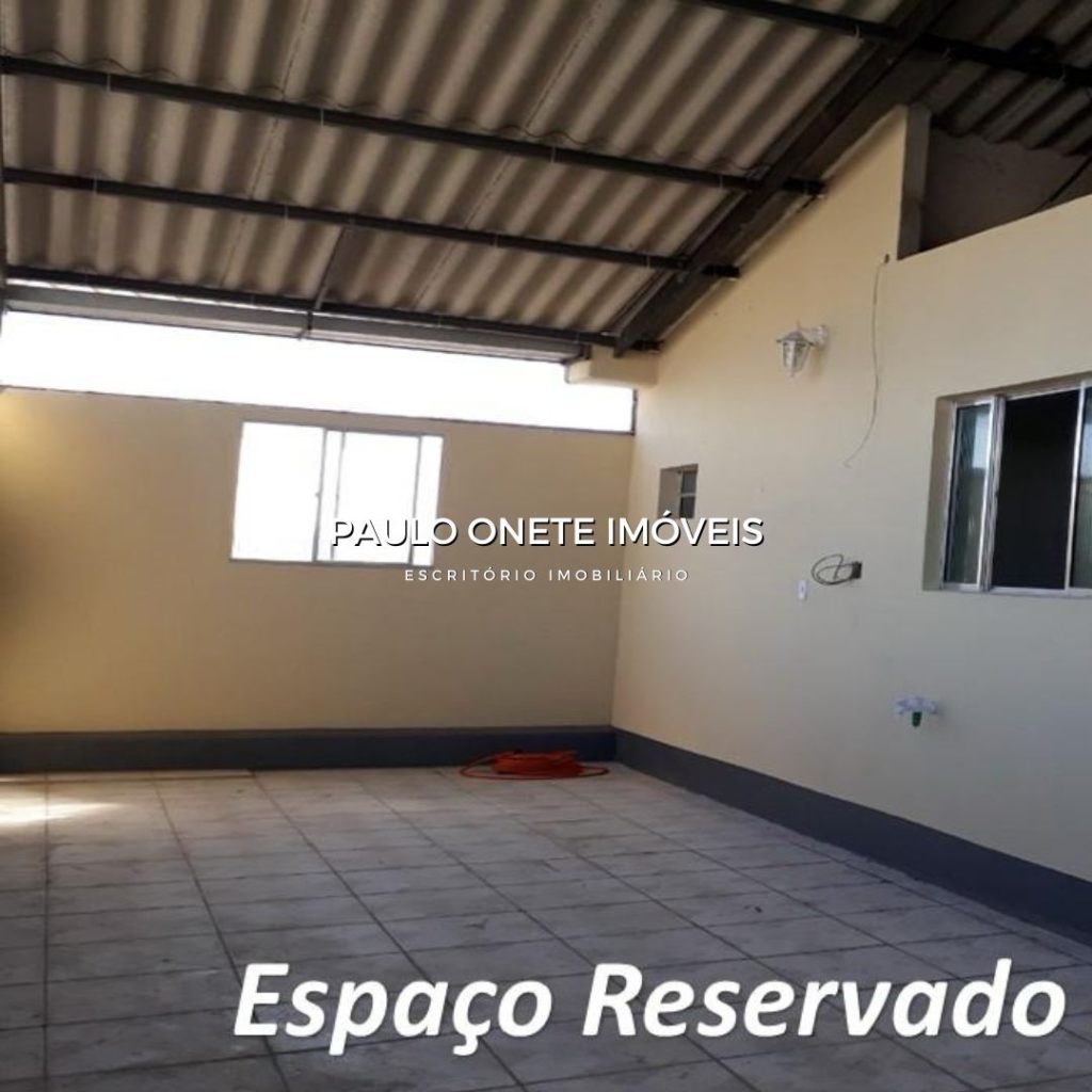 VENDE-SE – CASA NO CONJUNTO RENATO SOUZA PINTO – BAIRRO CIDADE NOVA I – 250M² – 6 QUARTOS