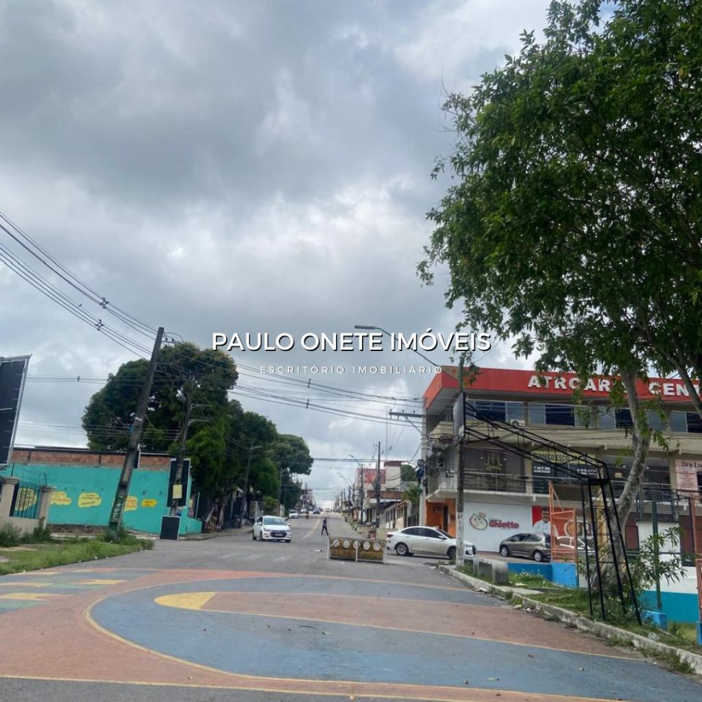 VENDE-SE – CASA NO CONJUNTO RENATO SOUZA PINTO – BAIRRO CIDADE NOVA I – 250M² – 6 QUARTOS