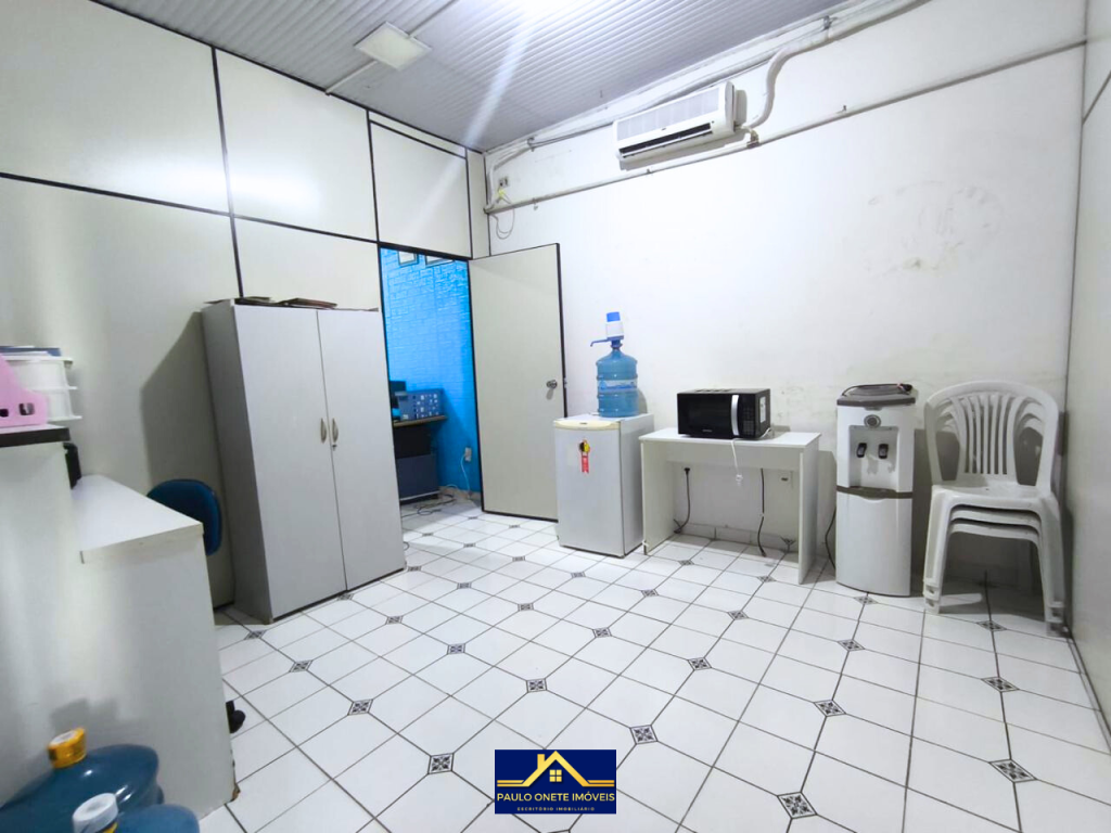 ALUGA-SE – SALA PARA ESCRITÓRIO 2° PISO – CENTRO DE MANAUS