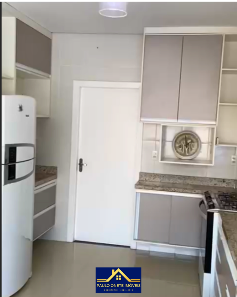 ALUGA-SE CASA DE ALTO PADRÃO – CONDOMÍNIO PRAIA DOS PASSARINHOS