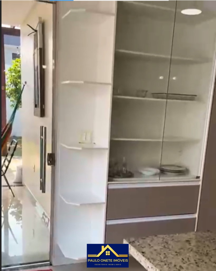 ALUGA-SE CASA DE ALTO PADRÃO – CONDOMÍNIO PRAIA DOS PASSARINHOS