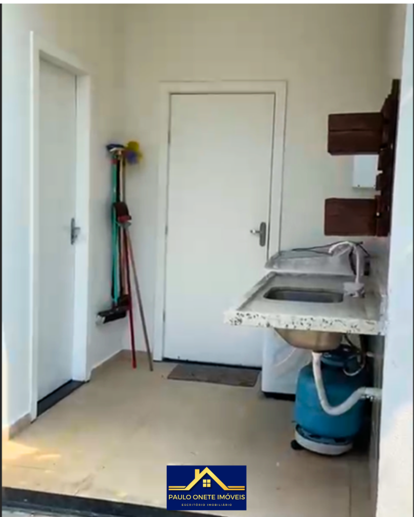 ALUGA-SE CASA DE ALTO PADRÃO – CONDOMÍNIO PRAIA DOS PASSARINHOS