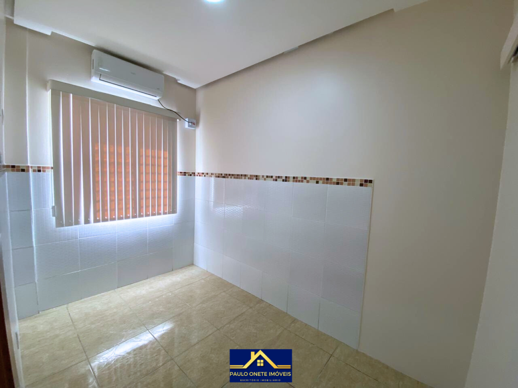 ALUGA-SE – SALA COMERCIAL NO TÉRREO – 12M² – AV. JOÃO VALÉRIO