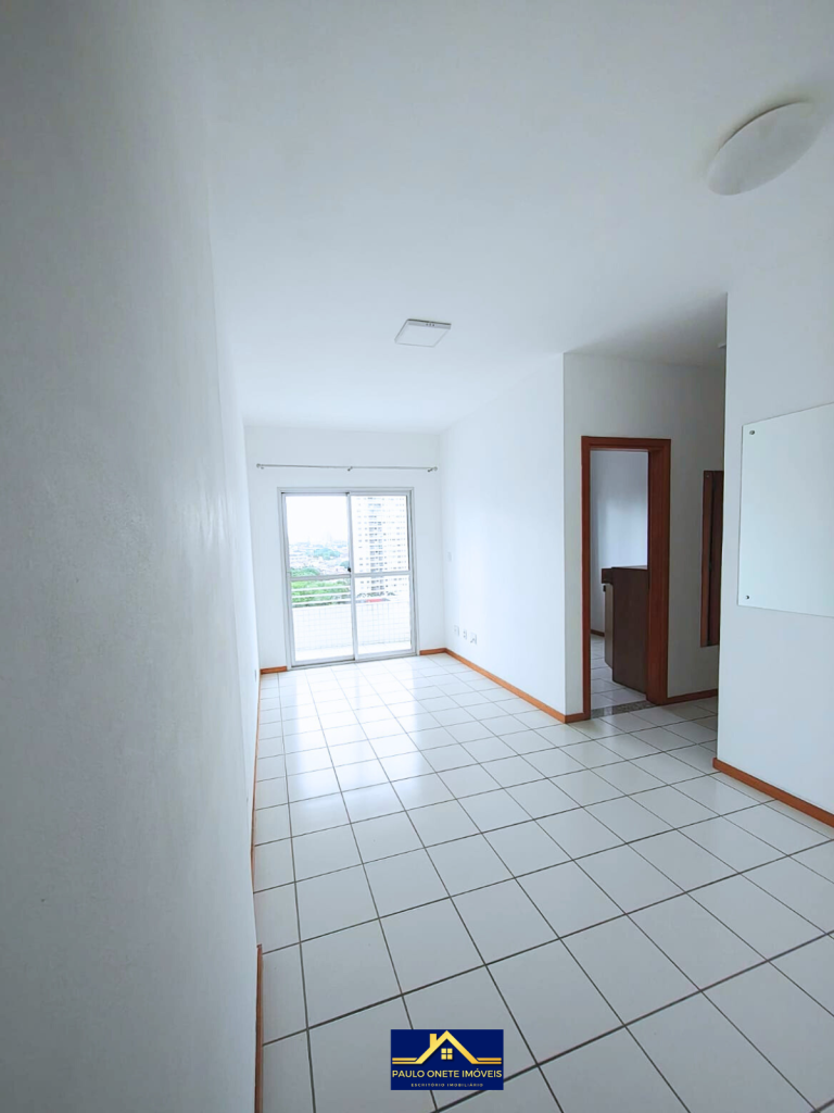 ALUGA-SE – APARTAMENTO SEMIMOBILIADO NO CONDOMÍNIO IBIZA FLEX