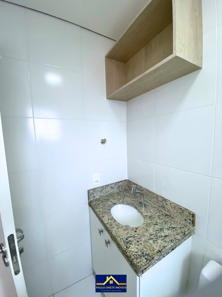 VENDE-SE APARTAMENTO NO CONDOMÍNIO CORAL GABLES