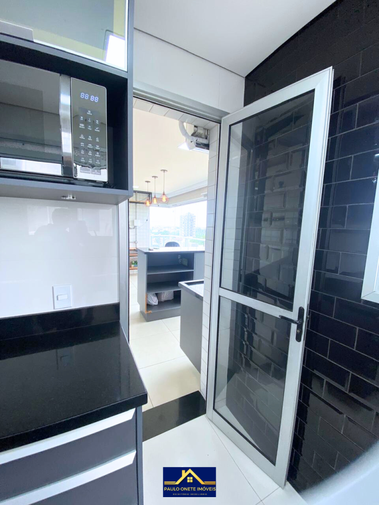 VENDE-SE APARTAMENTO NO CONDOMÍNIO CORAL GABLES