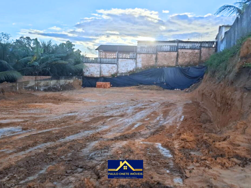 TERRENO À VENDA – 600m² | NOVO ALEIXO