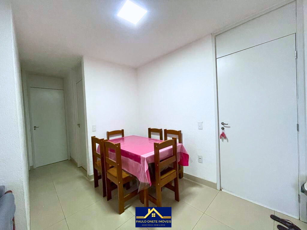 VENDE-SE APARTAMENTO SEMIMOBILIADO – CONQUISTA FLORES