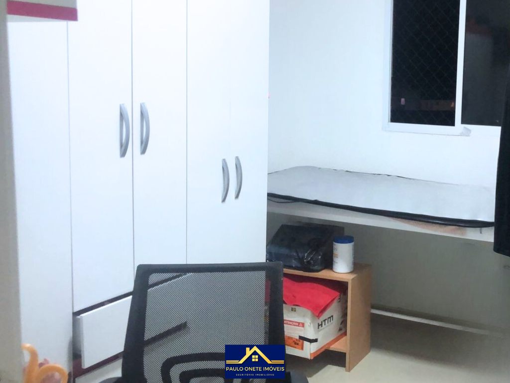 VENDE-SE APARTAMENTO SEMIMOBILIADO – CONQUISTA FLORES