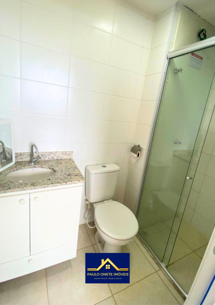 ALUGA-SE APARTAMENTO – 2 QUARTOS (1 SUÍTE) NO CONDOMÍNIO PARK GOLF