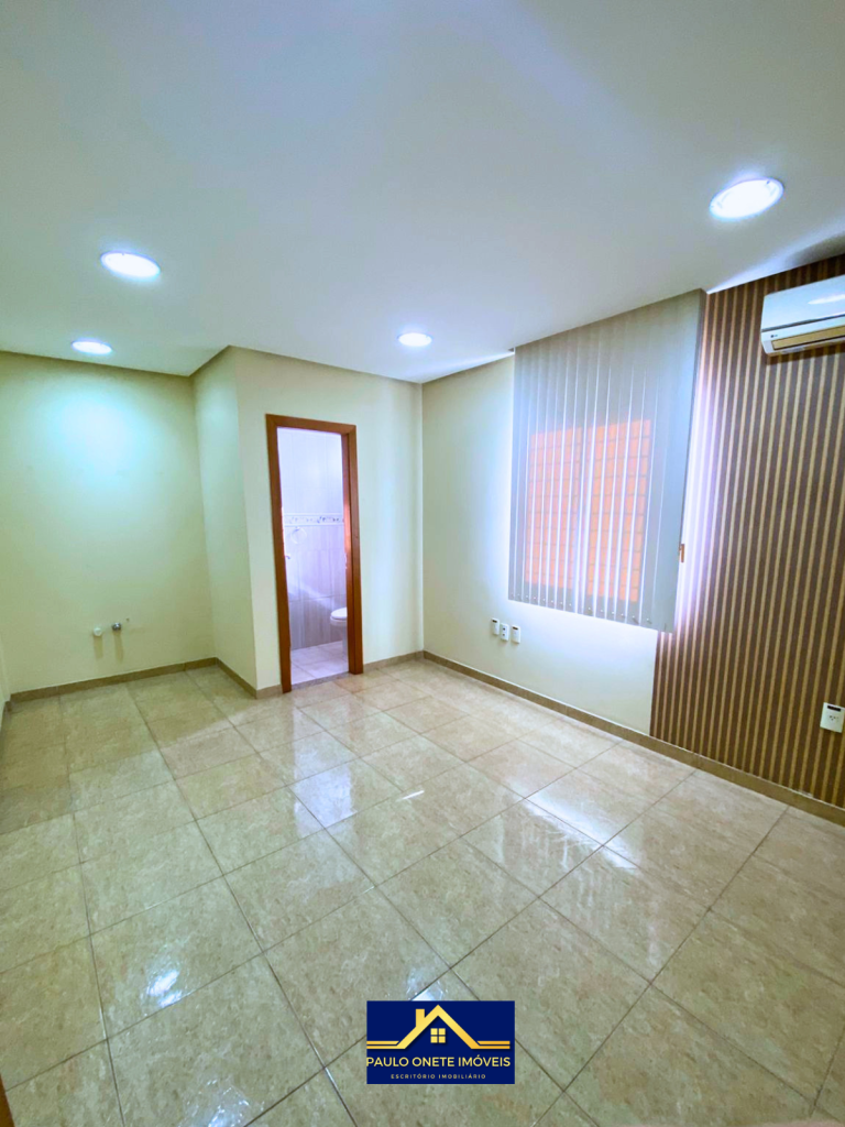 ALUGA-SE – SALA COMERCIAL NO 1° ANDAR – 18M² – AV. JOÃO VALÉRIO