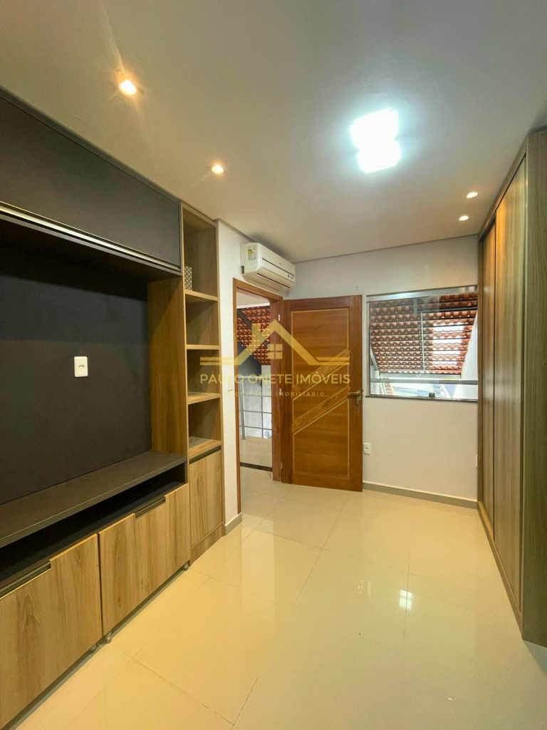 CASA NO CONDOMÍNIO BOSQUE DAS PALMAS