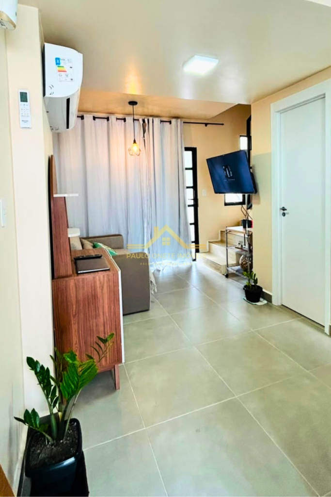 CONDOMÍNIO VILLA MARIETA – CASA DUPLEX COM 2 SUÍTES
