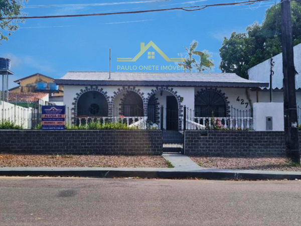 CASA COMERCIAL RECÉM-REFORMADA – 200M² | ALEIXO