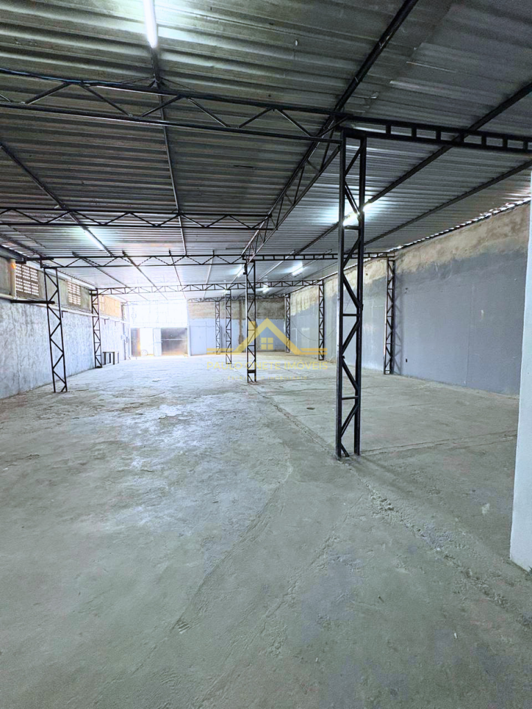 GALPÃO COMERCIAL | PARQUE 10 – PRÓXIMO AO PARQUE MUNDI