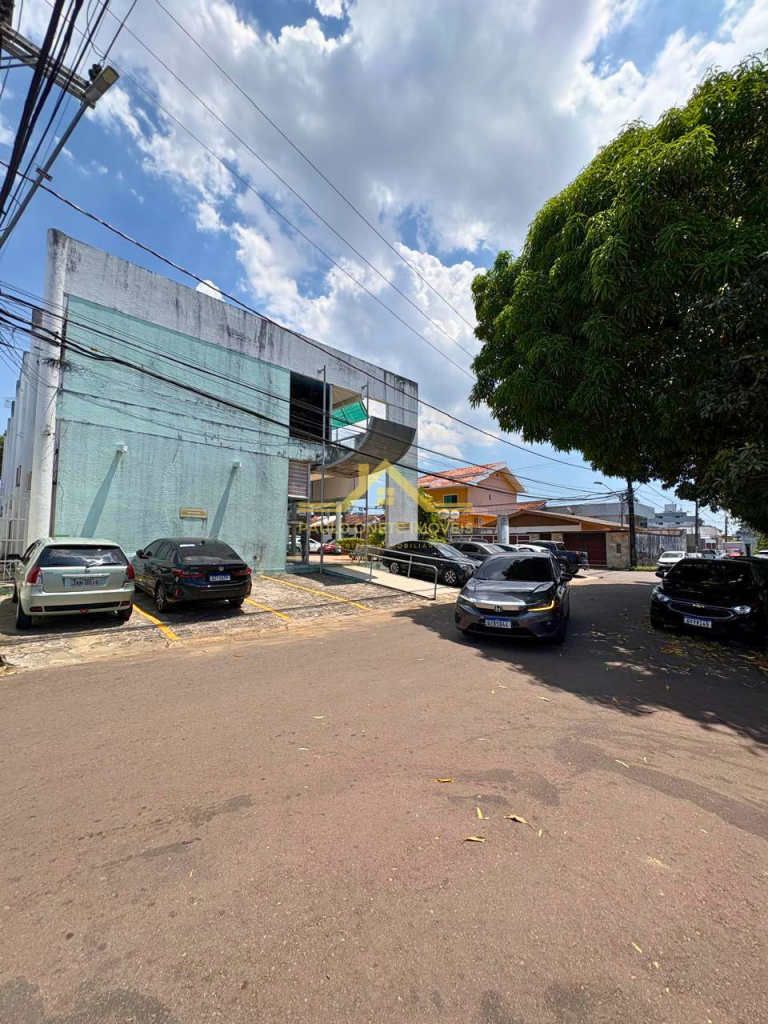 GALPÃO COMERCIAL | PARQUE 10 – PRÓXIMO AO PARQUE MUNDI