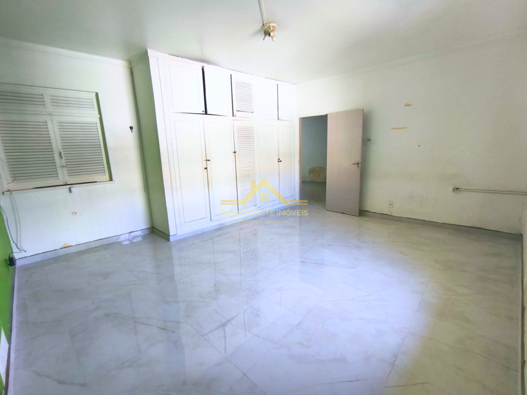 2 PAVIMENTOS COMERCIAIS NA AV. GETÚLIO VARGAS – CENTRO
