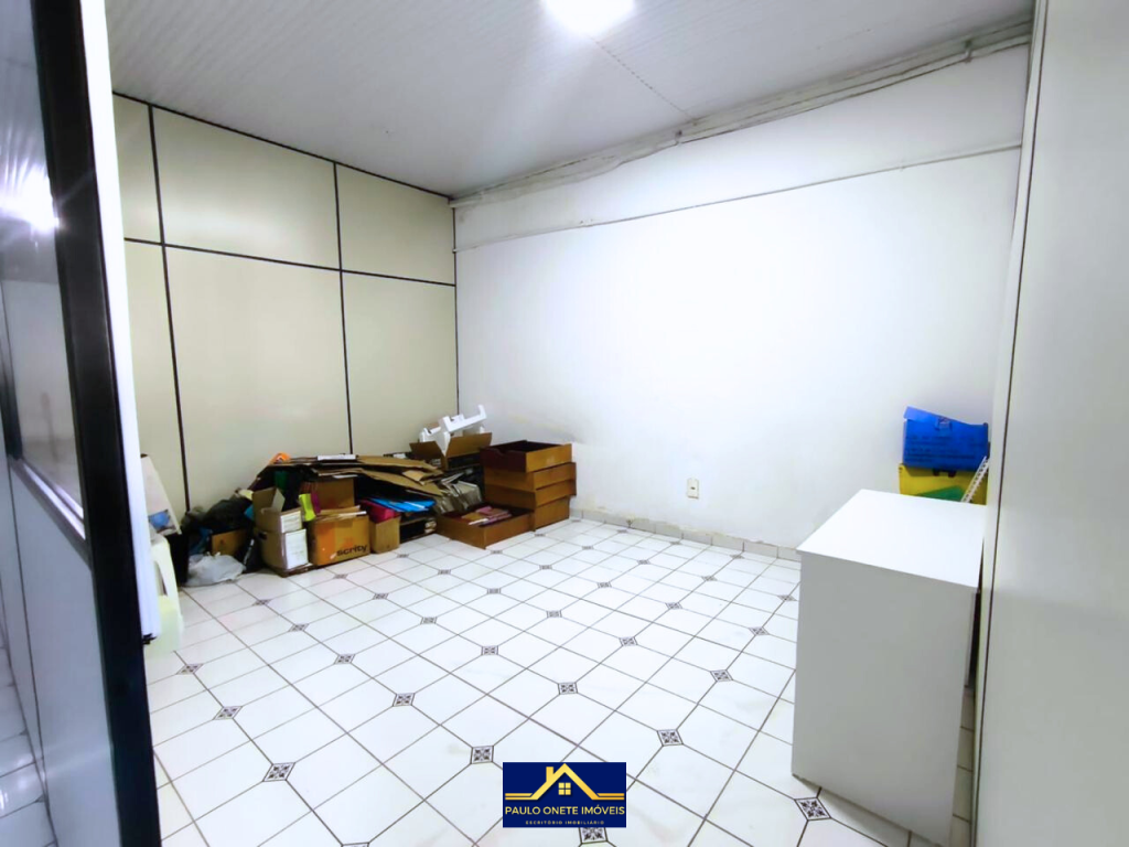 2 PAVIMENTOS COMERCIAIS NA AV. GETÚLIO VARGAS – CENTRO