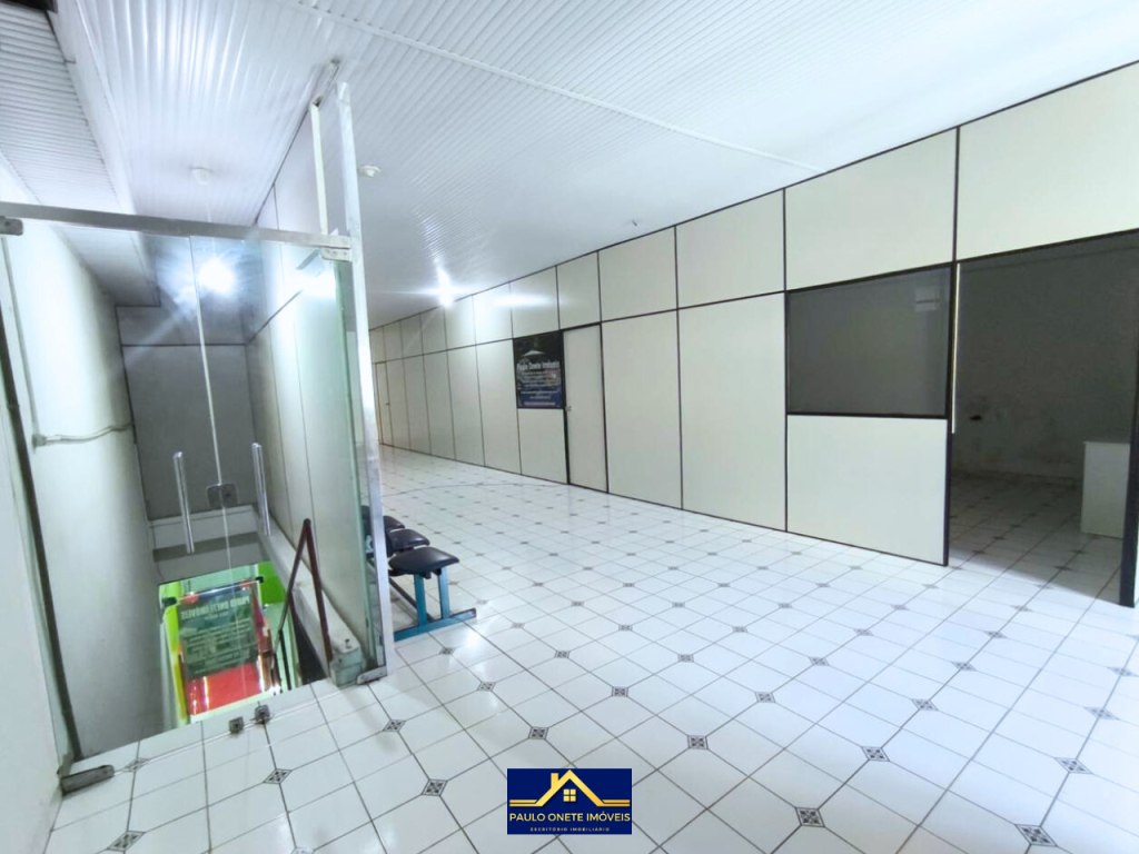 2 PAVIMENTOS COMERCIAIS NA AV. GETÚLIO VARGAS – CENTRO