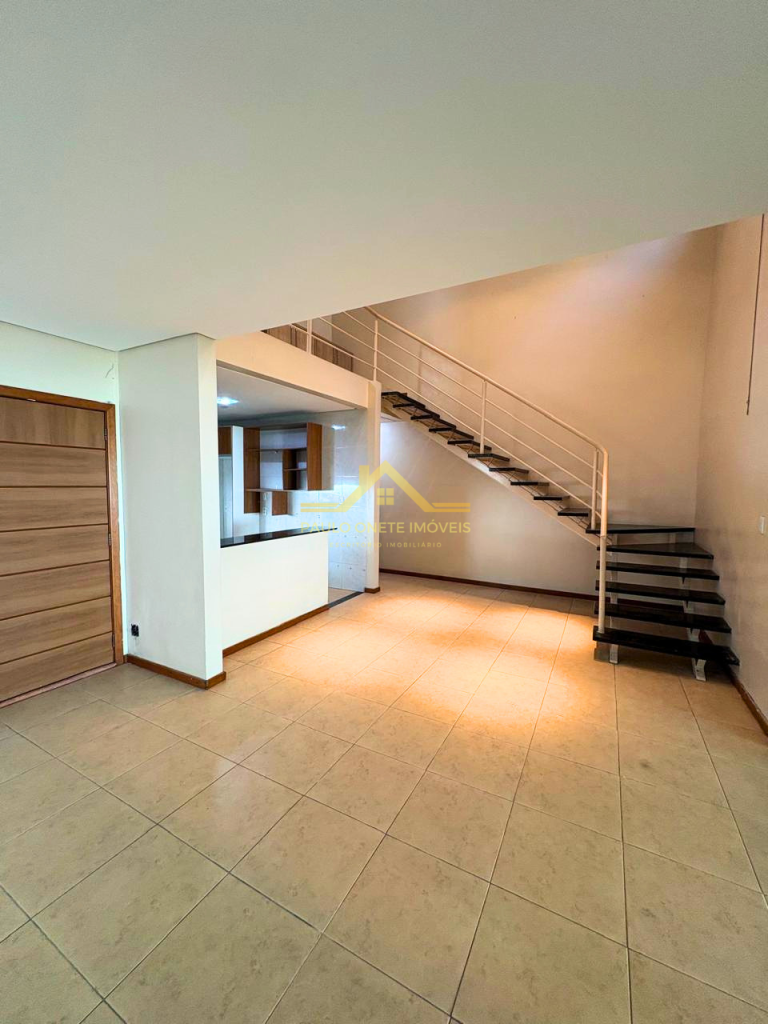COLINA DO SOL – NOVO ALEIXO – CASA DUPLEX SEMIMOBILIADA