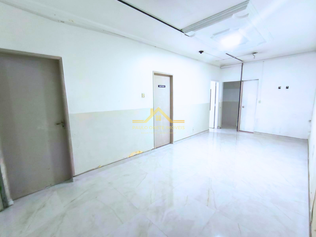 2 PAVIMENTOS COMERCIAIS NA AV. GETÚLIO VARGAS – CENTRO