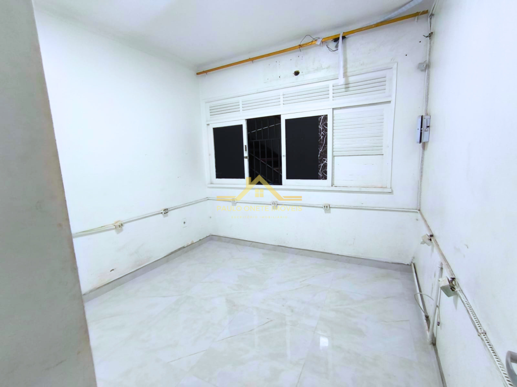 2 PAVIMENTOS COMERCIAIS NA AV. GETÚLIO VARGAS – CENTRO