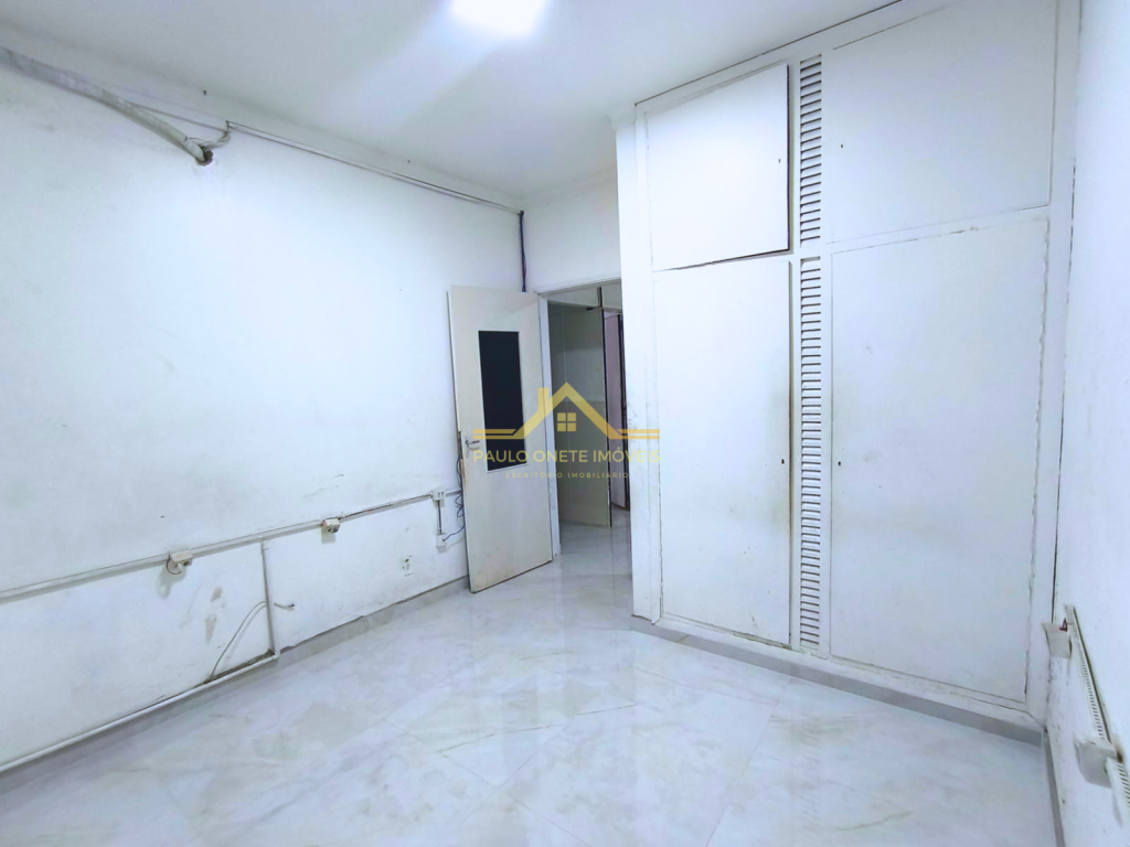 2 PAVIMENTOS COMERCIAIS NA AV. GETÚLIO VARGAS – CENTRO