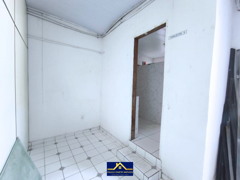2 PAVIMENTOS COMERCIAIS NA AV. GETÚLIO VARGAS – CENTRO