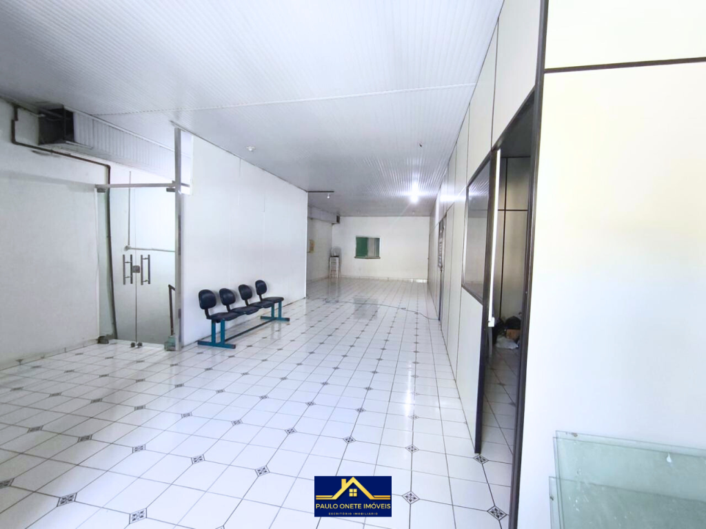 2 PAVIMENTOS COMERCIAIS NA AV. GETÚLIO VARGAS – CENTRO